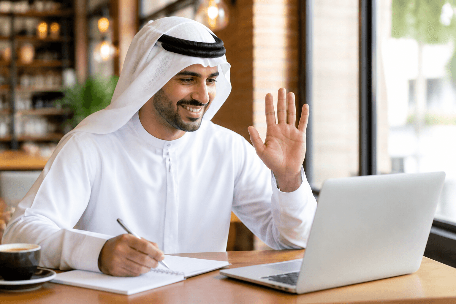 متعلم يتدرّب على الإنجليزية اليومية